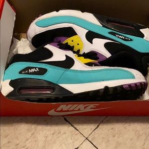Nike air max’s selling for $100